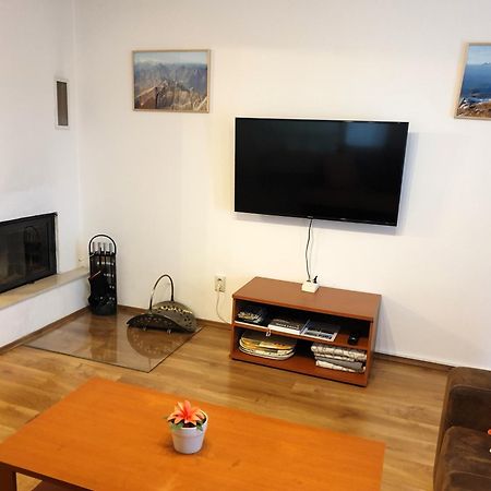 Apartman Slavkov Home & Parking Nová Lesná Екстериор снимка
