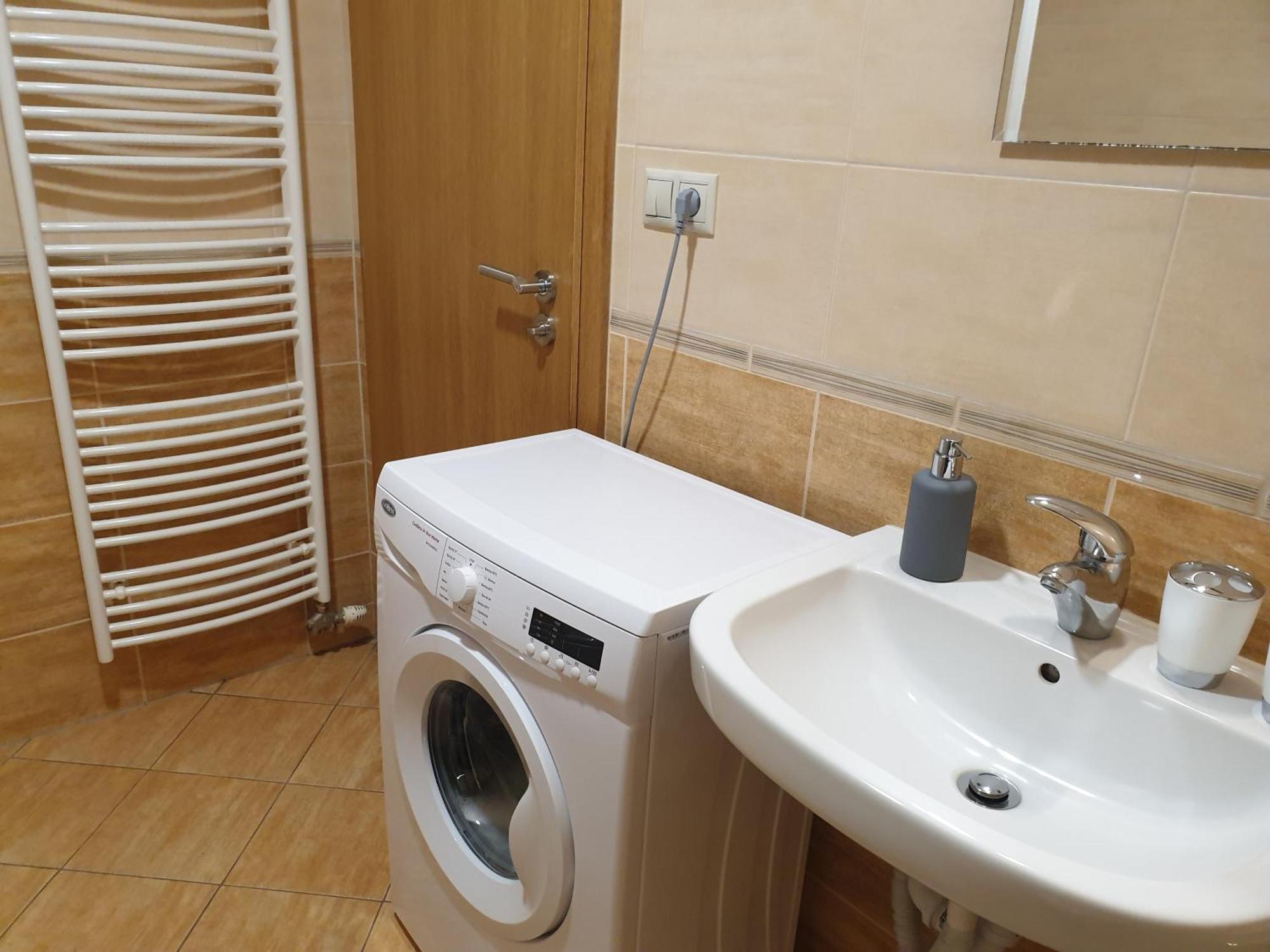 Apartman Slavkov Home & Parking Nová Lesná Екстериор снимка