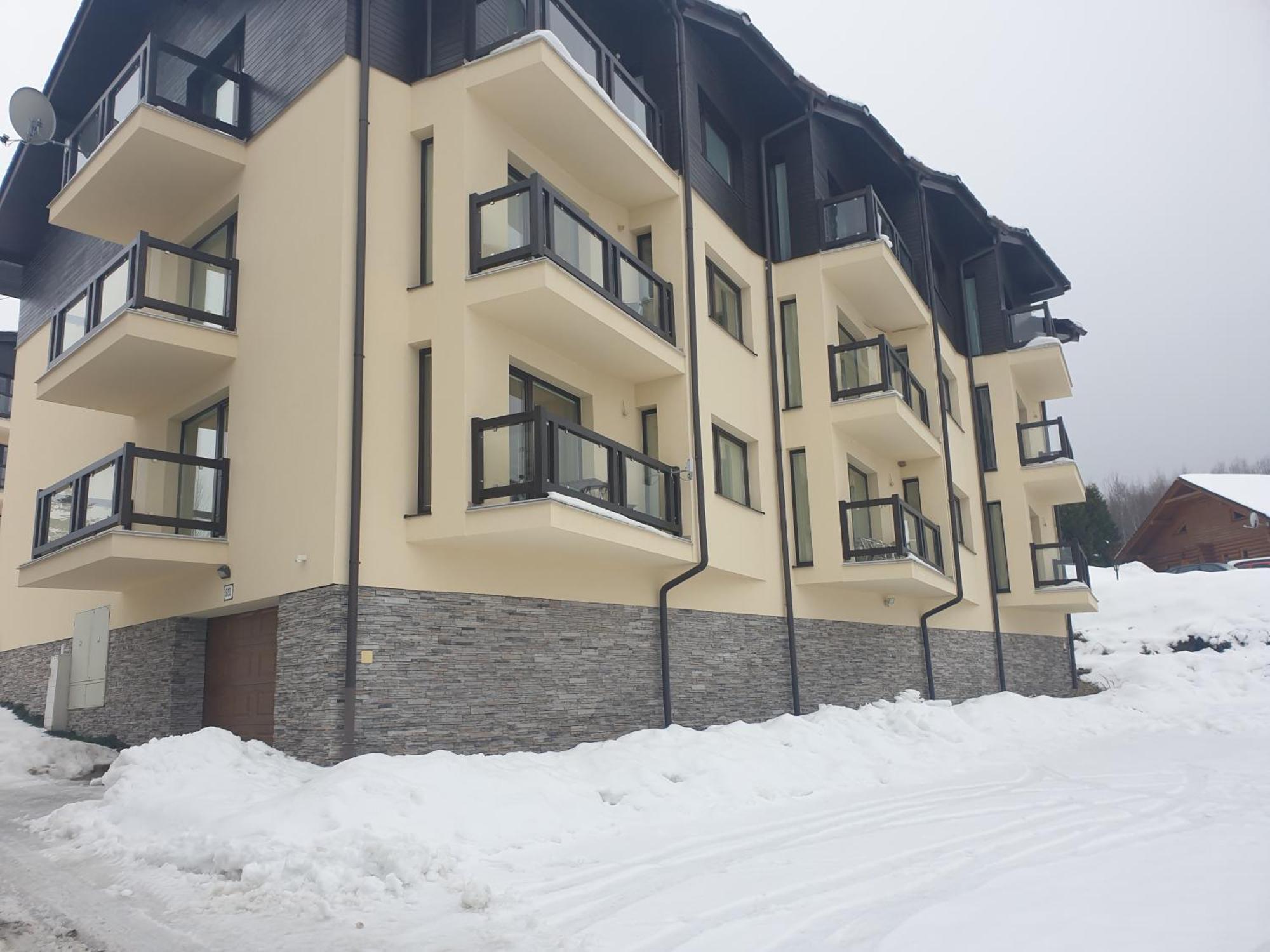 Apartman Slavkov Home & Parking Nová Lesná Екстериор снимка