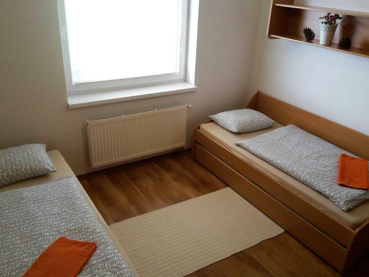 Apartman Slavkov Home & Parking Nová Lesná Екстериор снимка